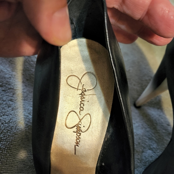 Jessica Simpson peep toe with two tone heel - Picture 5 of 8